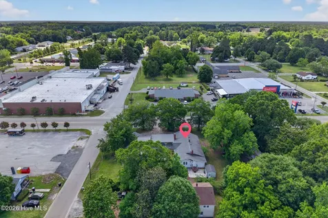 302 W Wilmington Street Burgaw NC 28425