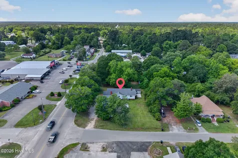 302 W Wilmington Street Burgaw NC 28425