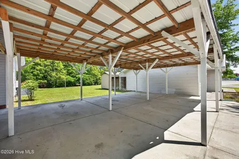 302 W Wilmington Street Burgaw NC 28425