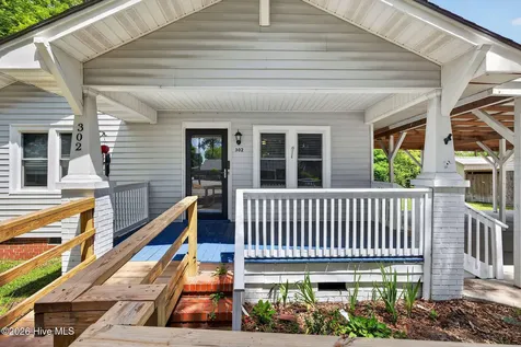 302 W Wilmington Street Burgaw NC 28425