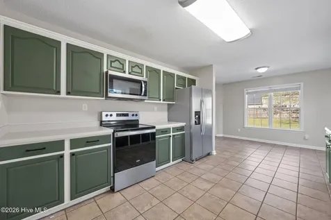 300 Carlisle Court Jacksonville NC 28540
