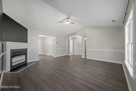 300 Carlisle Court Jacksonville NC 28540