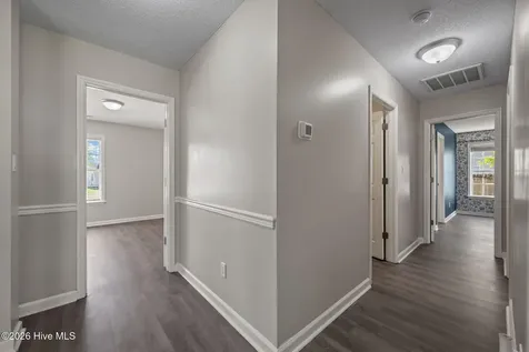 300 Carlisle Court Jacksonville NC 28540