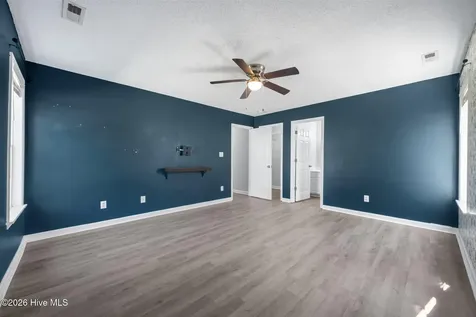 300 Carlisle Court Jacksonville NC 28540