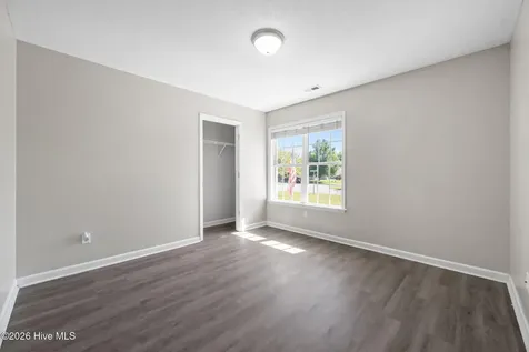 300 Carlisle Court Jacksonville NC 28540
