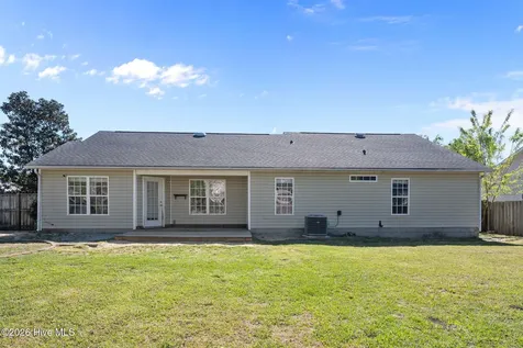 300 Carlisle Court Jacksonville NC 28540