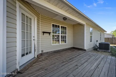 300 Carlisle Court Jacksonville NC 28540