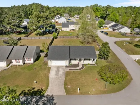 300 Carlisle Court Jacksonville NC 28540
