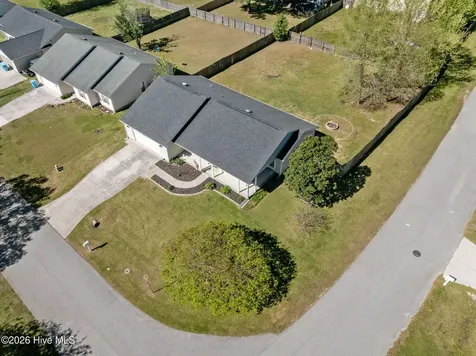 300 Carlisle Court Jacksonville NC 28540