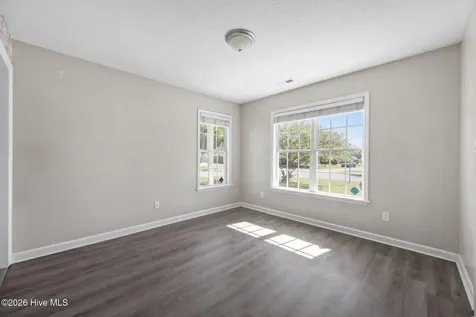 300 Carlisle Court Jacksonville NC 28540
