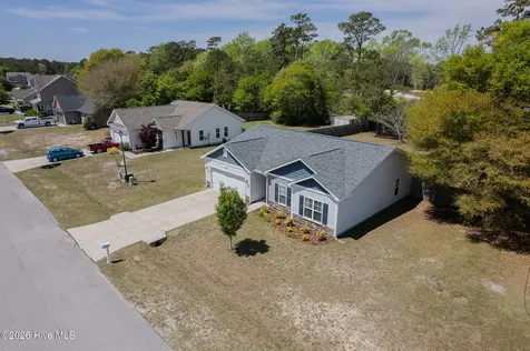 410 Peppermint Drive Hubert NC 28539