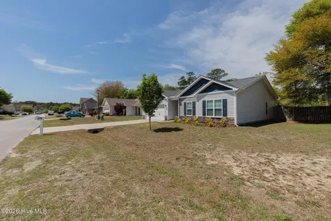 410 Peppermint Drive Hubert NC 28539