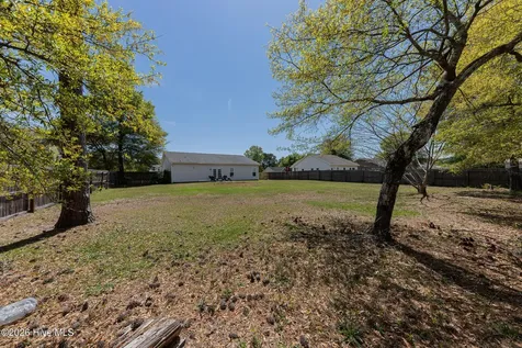 410 Peppermint Drive Hubert NC 28539