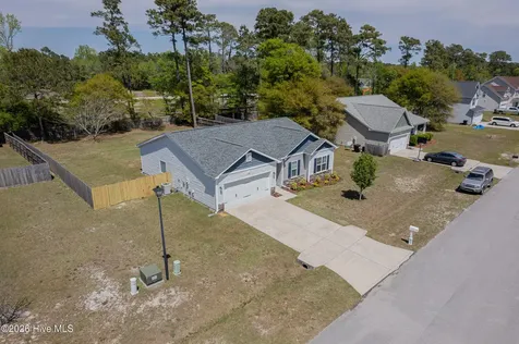 410 Peppermint Drive Hubert NC 28539