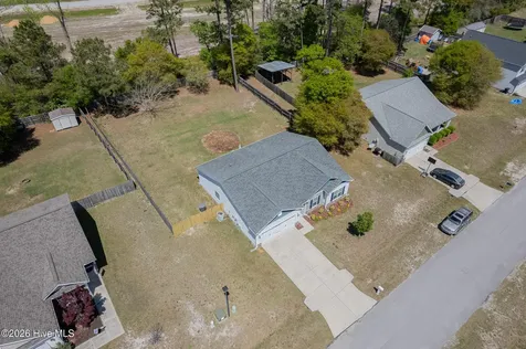 410 Peppermint Drive Hubert NC 28539