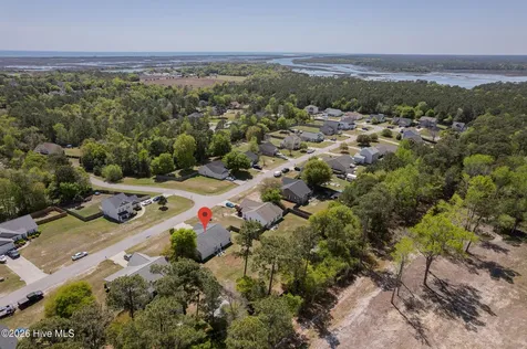 410 Peppermint Drive Hubert NC 28539