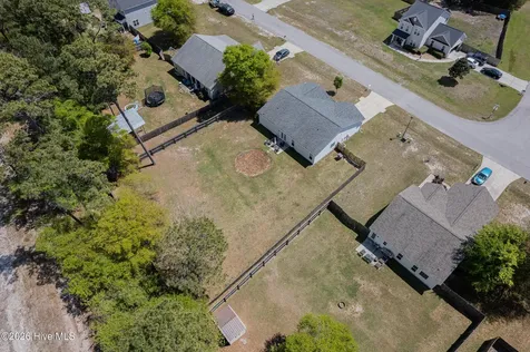 410 Peppermint Drive Hubert NC 28539