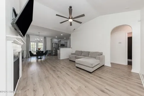 410 Peppermint Drive Hubert NC 28539