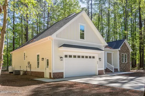 111 Chatooga Court E Hertford NC 27944