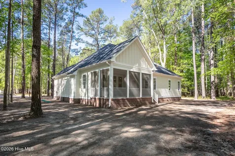 111 Chatooga Court E Hertford NC 27944