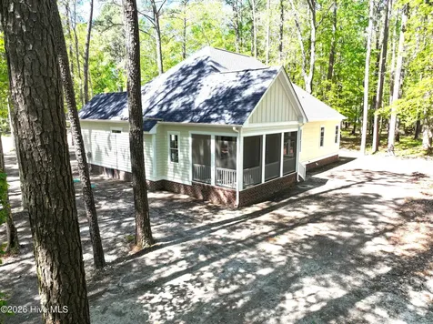 111 Chatooga Court E Hertford NC 27944