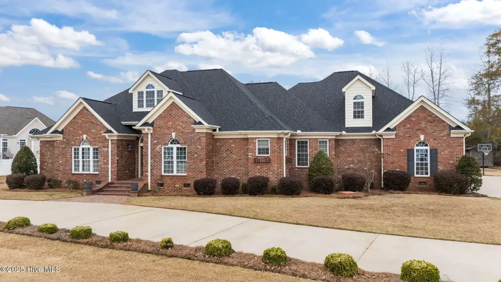 1427 Canter Way Ayden NC 28513