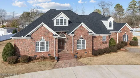 1427 Canter Way Ayden NC 28513