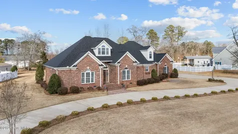 1427 Canter Way Ayden NC 28513