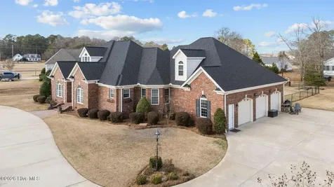 1427 Canter Way Ayden NC 28513