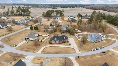 1427 Canter Way Ayden NC 28513