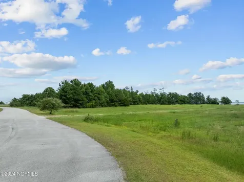 363 Wind Lake Road S Oriental NC 28571