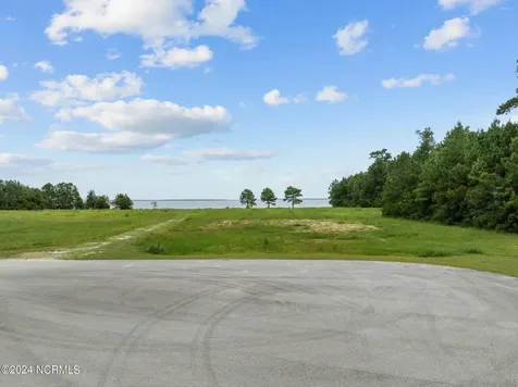 363 Wind Lake Road S Oriental NC 28571
