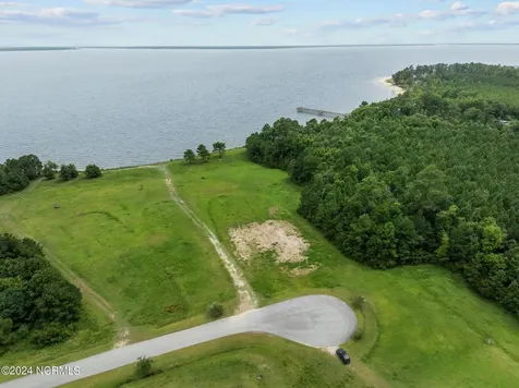 363 Wind Lake Road S Oriental NC 28571