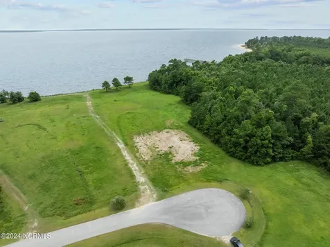 363 Wind Lake Road S Oriental NC 28571
