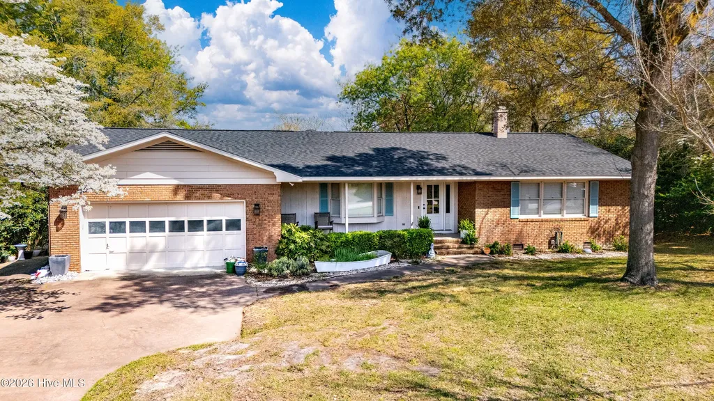 215 Harbor Drive Morehead City NC 28557
