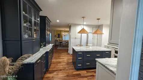 215 Harbor Drive Morehead City NC 28557