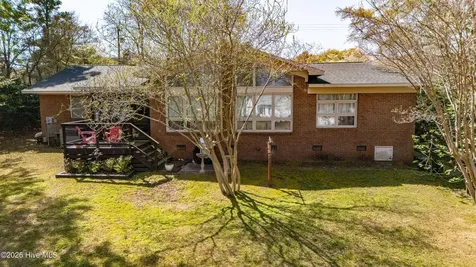 215 Harbor Drive Morehead City NC 28557