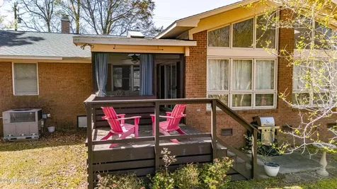 215 Harbor Drive Morehead City NC 28557