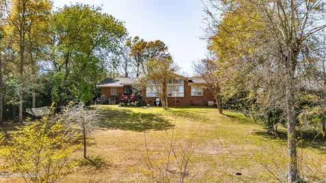 215 Harbor Drive Morehead City NC 28557