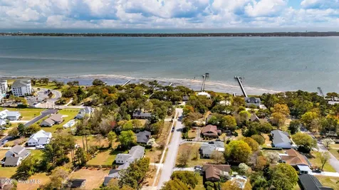 215 Harbor Drive Morehead City NC 28557
