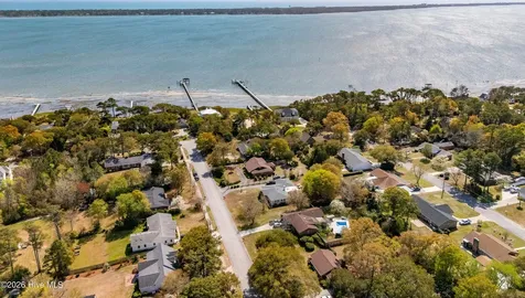 215 Harbor Drive Morehead City NC 28557