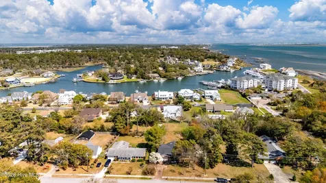 215 Harbor Drive Morehead City NC 28557