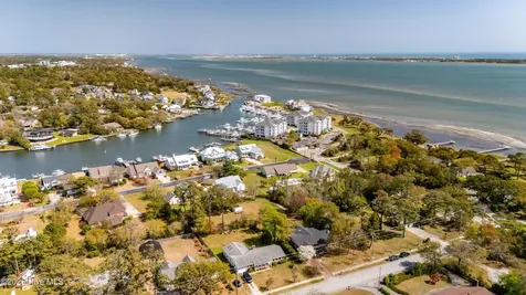 215 Harbor Drive Morehead City NC 28557
