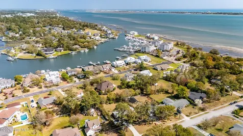 215 Harbor Drive Morehead City NC 28557