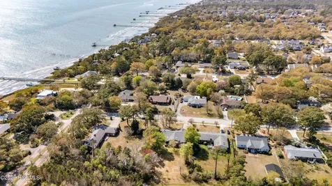 215 Harbor Drive Morehead City NC 28557