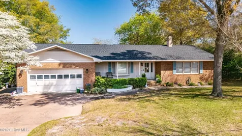 215 Harbor Drive Morehead City NC 28557