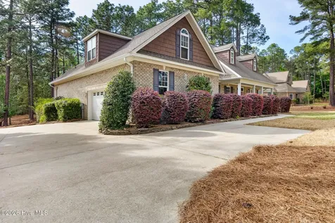 104 Banbridge Drive West End NC 27376