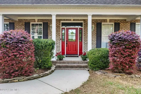 104 Banbridge Drive West End NC 27376
