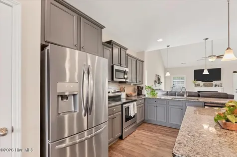352 Mountain Run Road West End NC 27376