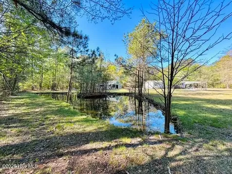 127 Rojay Lane Richlands NC 28574